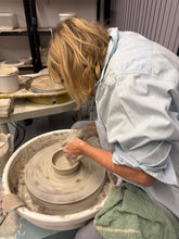 Load image into Gallery viewer, May - Thursday 6pm - Wheel Throwing Course
